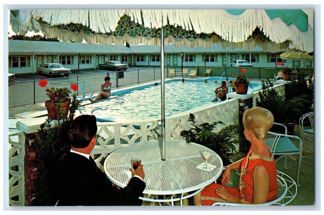 c1960's Town N Country Motel Pool View Seekonk Massachusetts MA Vintage Postcard