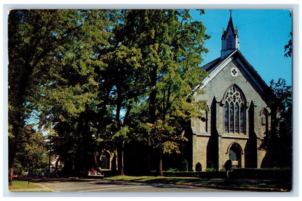 1971 St. Mary's Episcopal Church, North High St. Hillsboro Ohio OH Postcard