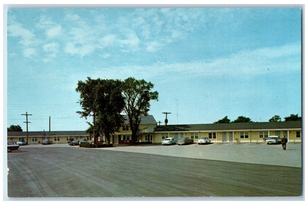 c1950's Town N Country Motel Cars Seekonk Massachusetts MA Vintage Postcard