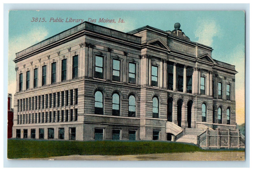 c1905 View of Public Library, Des Moines IA Unposted Antique Postcard