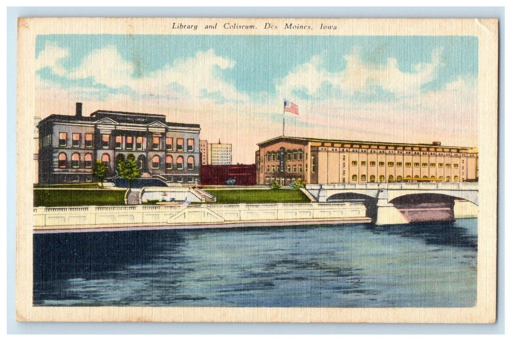 View Of Library And Coliseum Bridge Des Moines Iowa IA Vintage Postcard