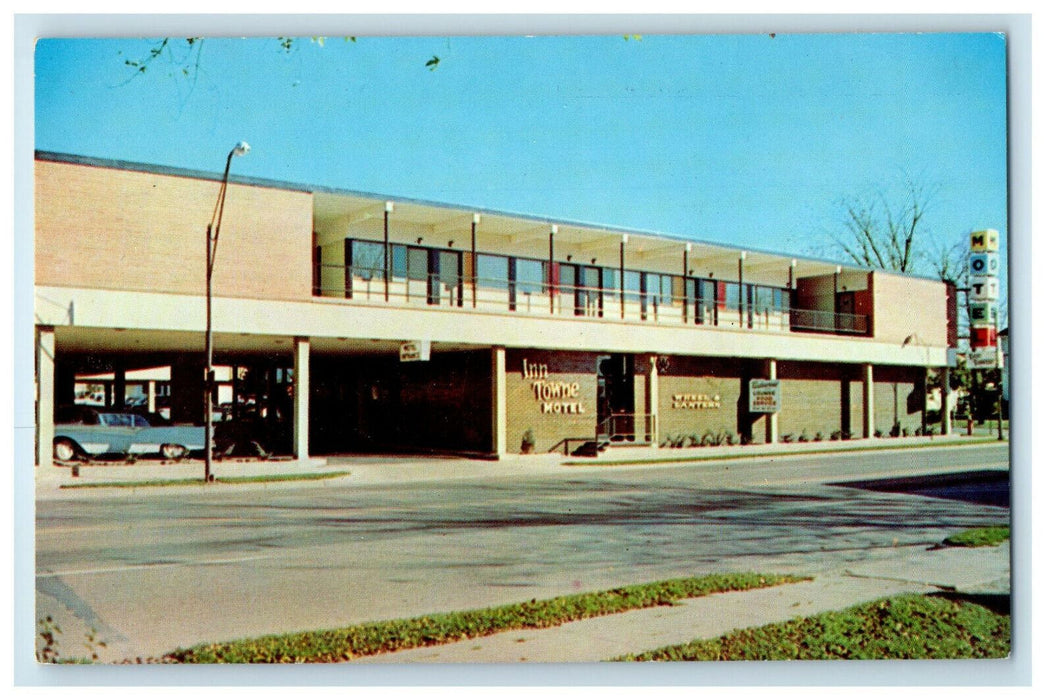 c1960s Inn Towne Motel Owatonna Minnesota MN Unposted Vintage Postcard