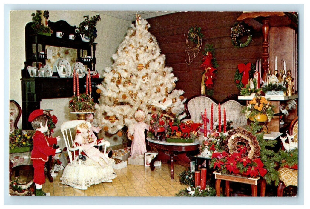 c1960 Christmas Tree in the Village Gatlinburg Tennessee TN Vintage Postcard