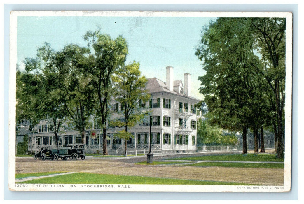 c1910s Antique Car, Red Lion Inn, Stockbridge Massachusetts MA Phostint Postcard
