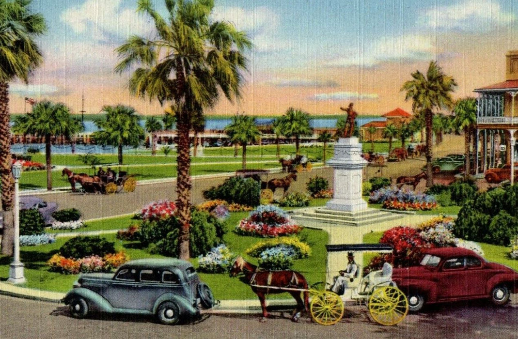 St. Augustine Florida FL, Ponce De Leon Monument And Circle Cars View Postcard