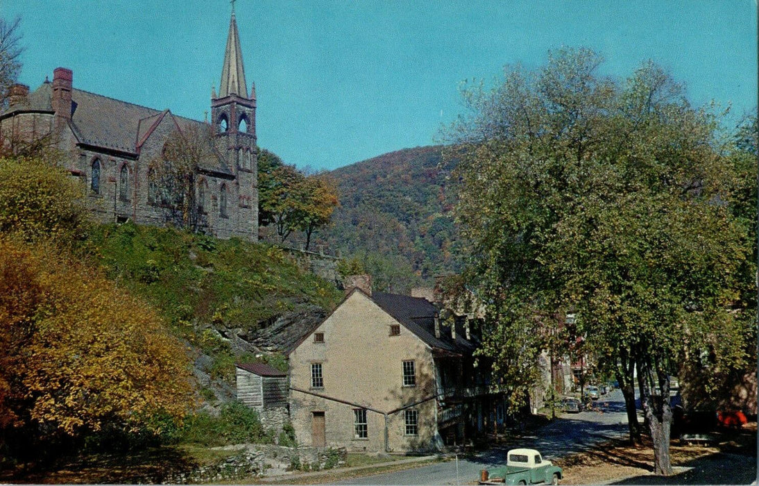 c1950s The Stage Coach Inn Harper's Ferry, West Virginia WV Unposted Postcard