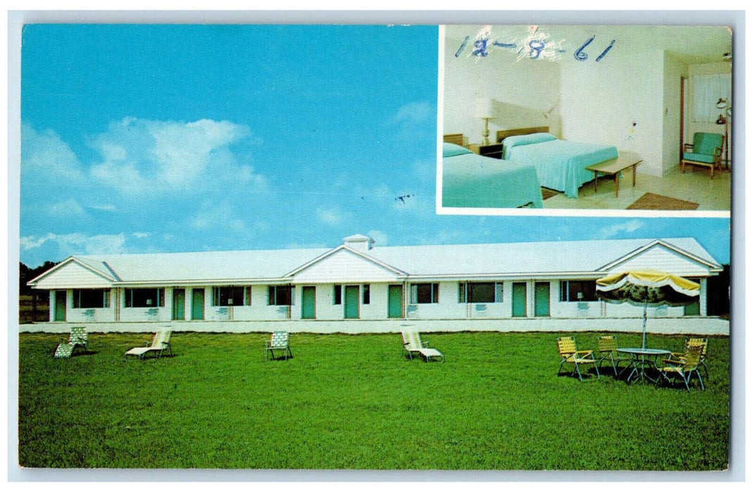 1961 Chapel Hill Motel, Located in the Scenic Upper Peninsula of MI Postcard