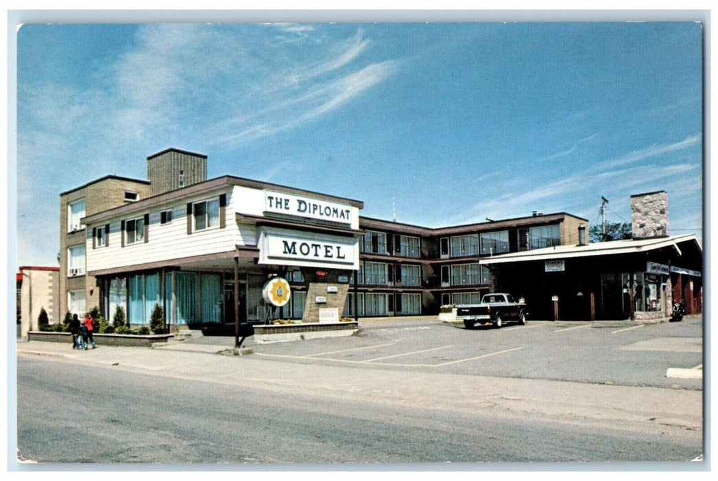 c1970s The Diplomat Motel, Sault Ste Marie Ontario Canada Unposted Postcard
