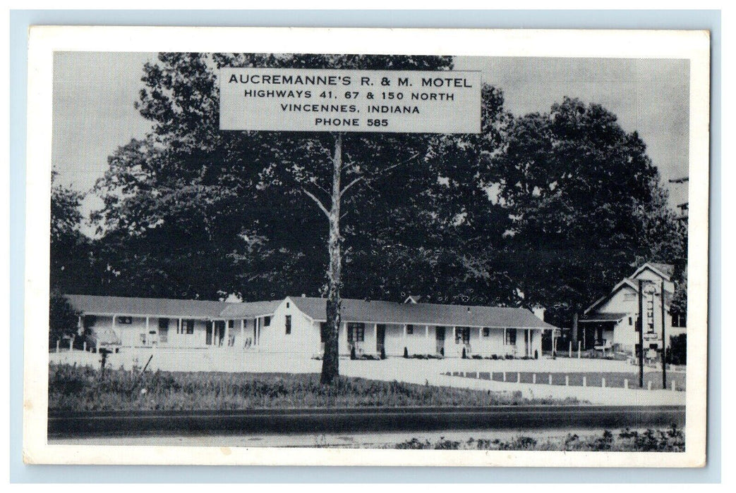 Aucremanne's R & M Motel Vincennes Indiana IN Unposted Vintage Postcard