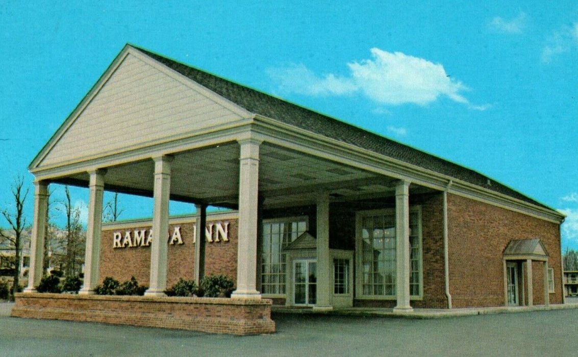 Fredericksburg Virginia VA, Ramada Inn Restaurant And Cocktail Lounge Postcard