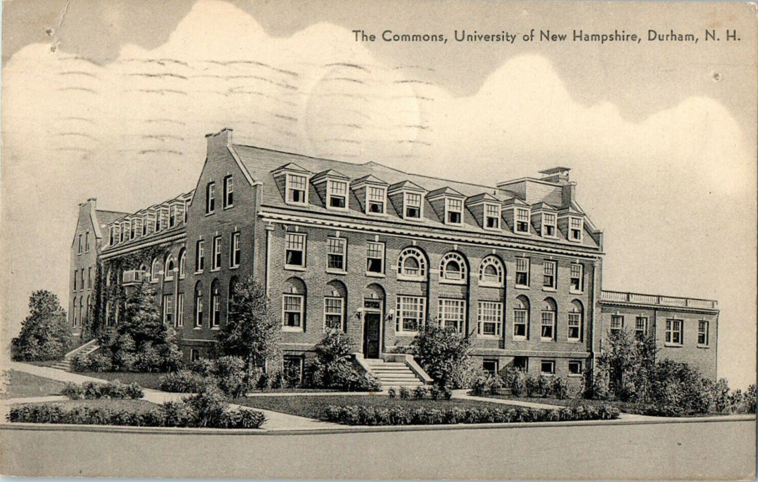 1942 The Commons University of New Hampshire Durham, New Hampshire NH Postcard