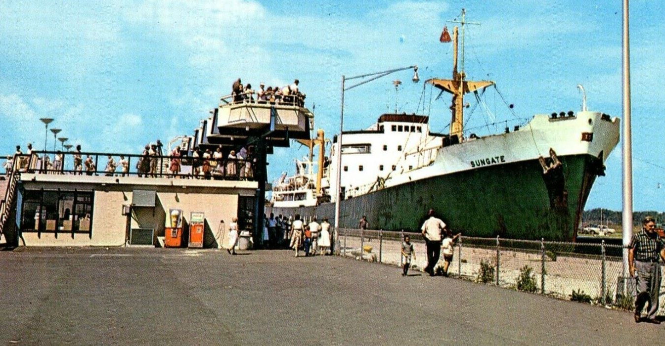 1963 Massena NY, Vista House Eisenhower Lock Overlook Sungate Ship Postcard