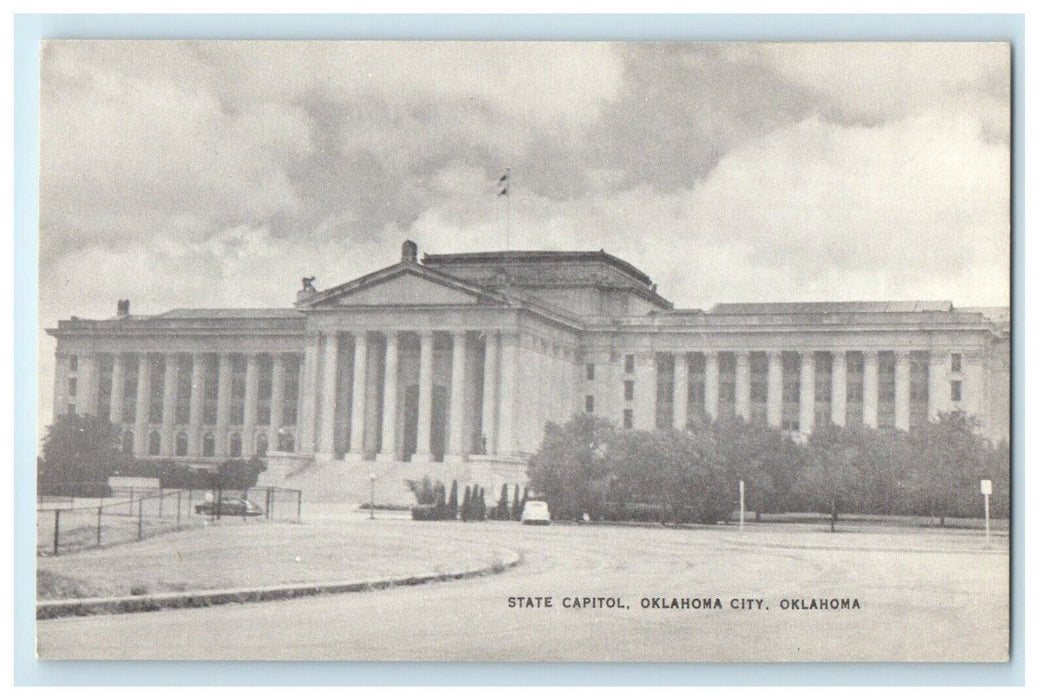c1940's Oklahoma City OK, View Of State Capitol Building Vintage Postcard