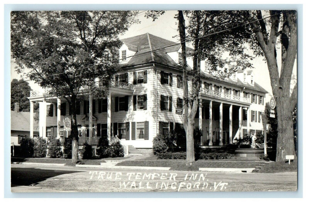 c1940's True Temper Inn. Wallingford Vermont VT RPPC Photo Antique Postcard