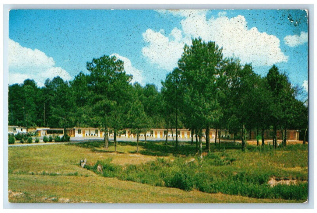 c1960s Pine Haven Motor Courts Exterior View Meridian Mississippi MS Postcard