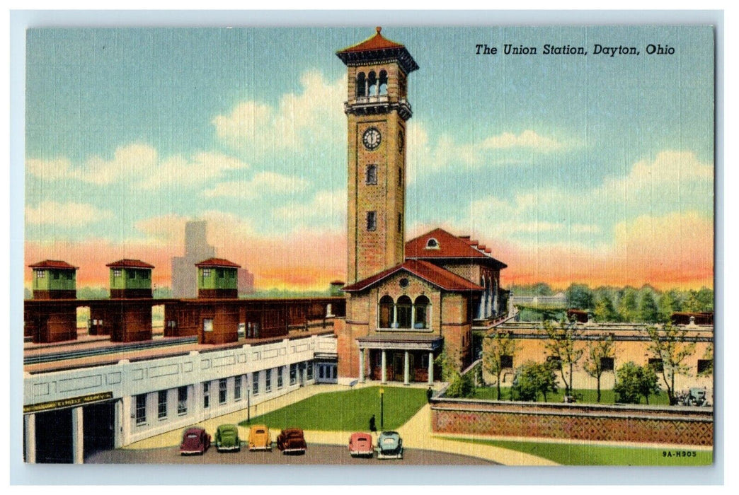 c1940's The Union Station Depot Cars Dayton Ohio OH Unposted Vintage Postcard