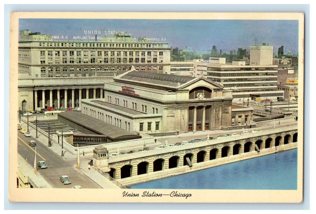 c1930's View Of Union Station Depot Cars Chicago Illinois IL Vintage Postcard