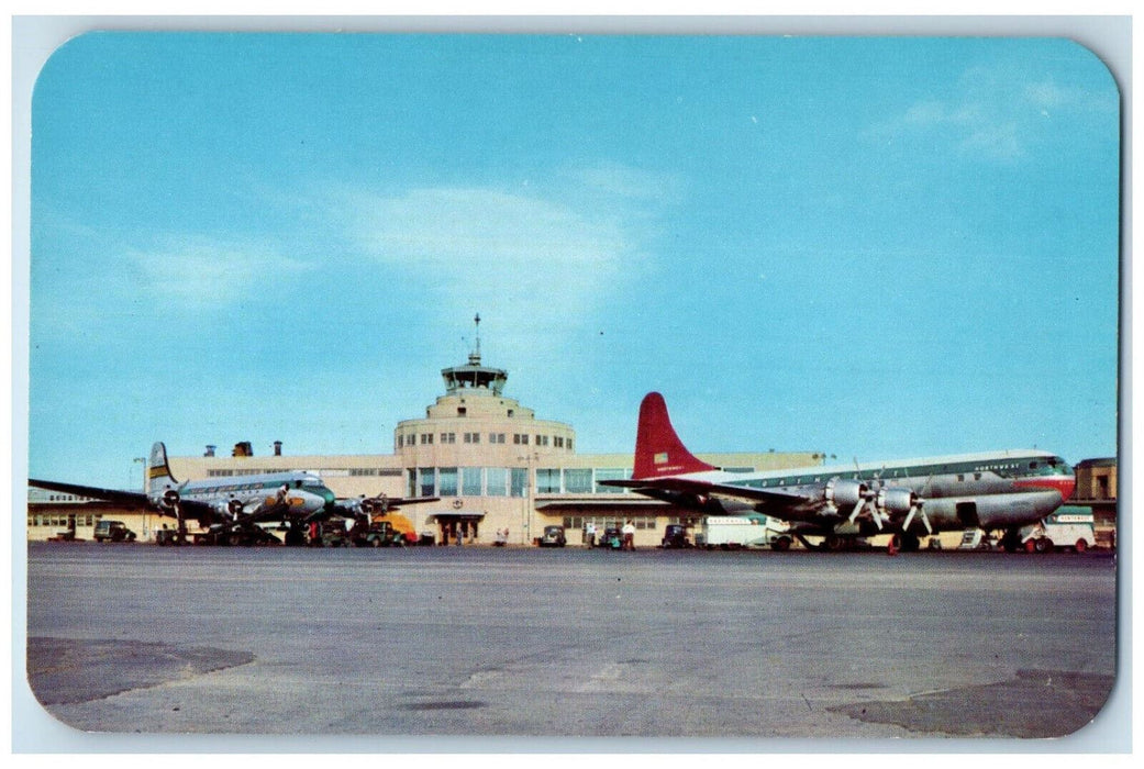 c1950's Airplane Scene, Chicago Midway Airport Chicago Illinois IL Postcard