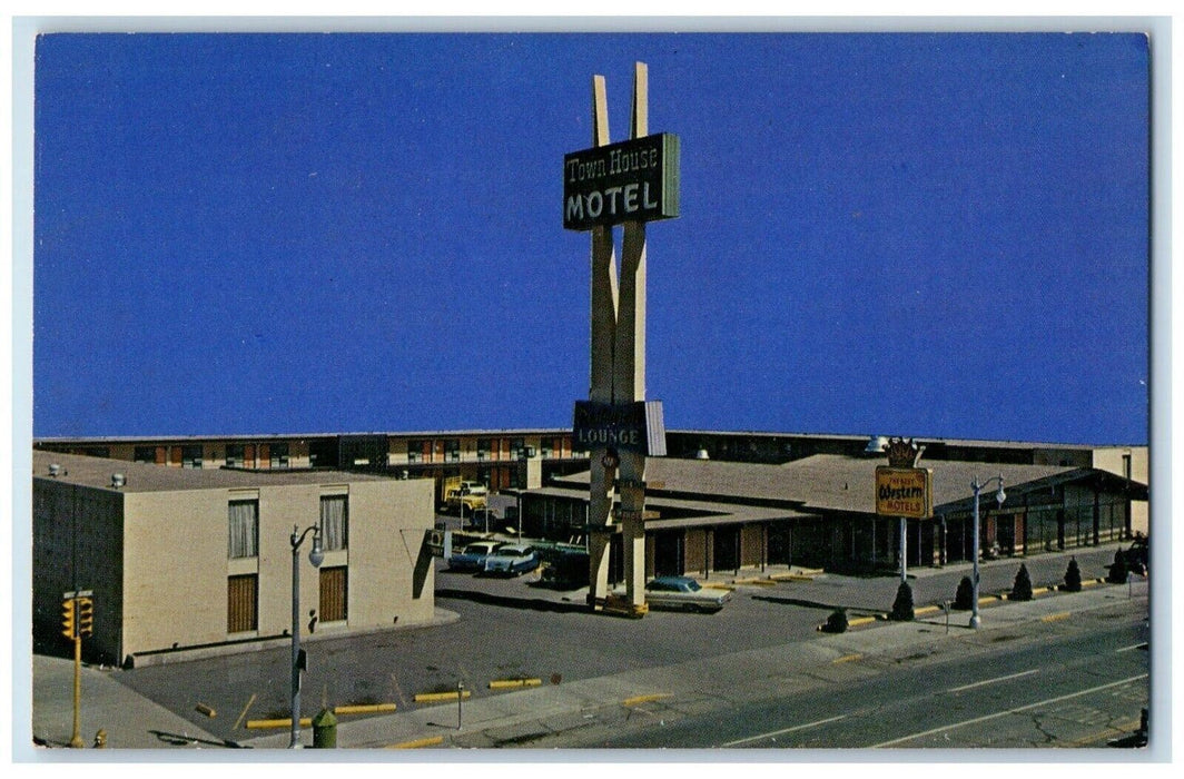 c1960's Town House Motel Downtown US Santa Fe Avenue Pueblo Colorado CO Postcard