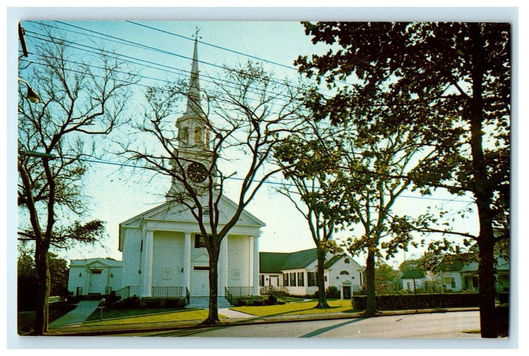 c1935 Pilgrim Congregational Church in Harwichport, Massachusetts MA Postcard
