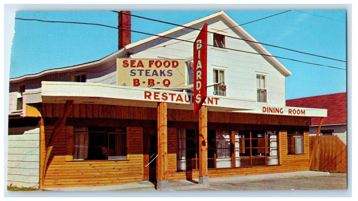 Biard's Restaurant Dining Room Street View Perce Quebec Canada Vintage Postcard