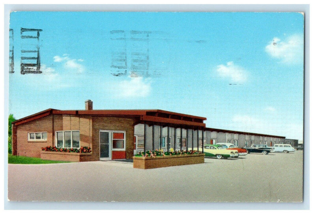 1962  Evenox Motel Cars Front Eau Claire Wisconsin WI Vintage Postcard
