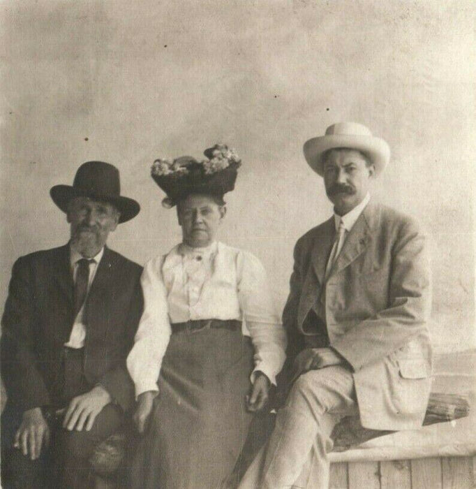 c1905 Victorian Old Man and Woman Kempton Illinois IL RPPC Photo Postcard