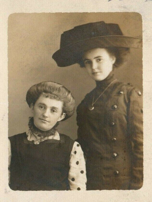 c1905 Cute Victorian Girls Hat Trenton Missouri MO RPPC Photo Postcard