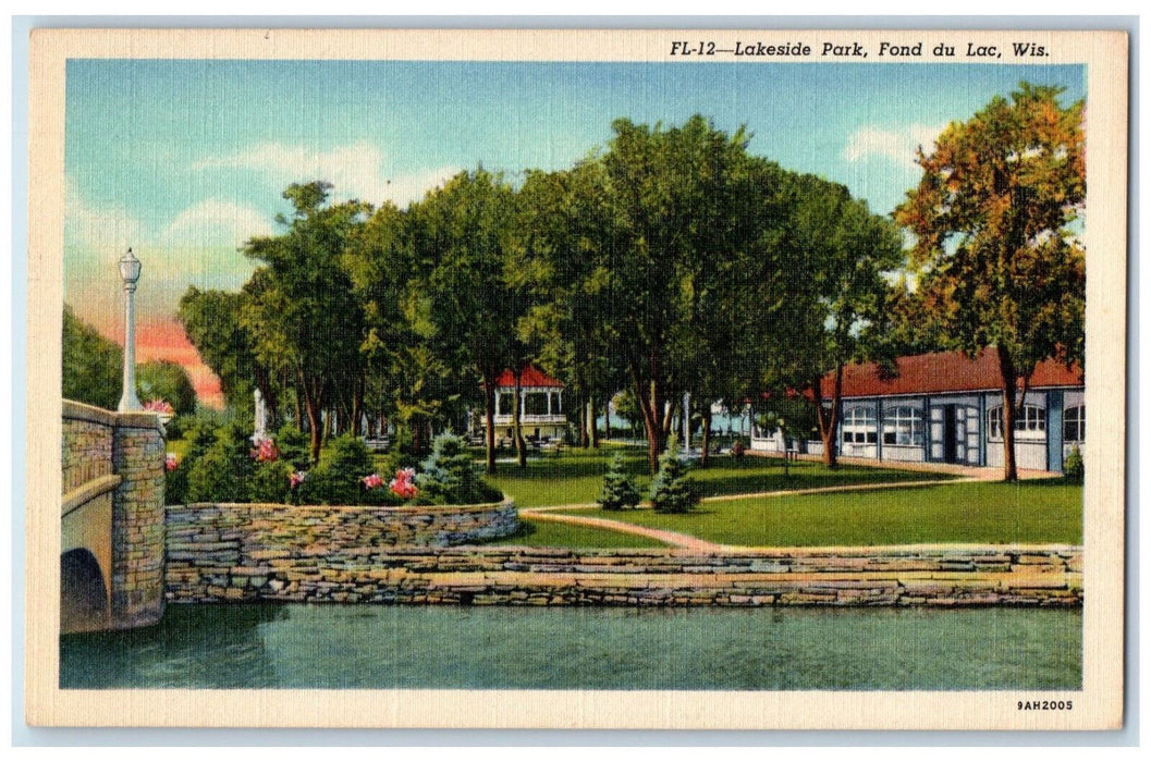 c1940's Bridge, Lakeside Park Fond Du Lac Wisconsin WI Vintage Postard