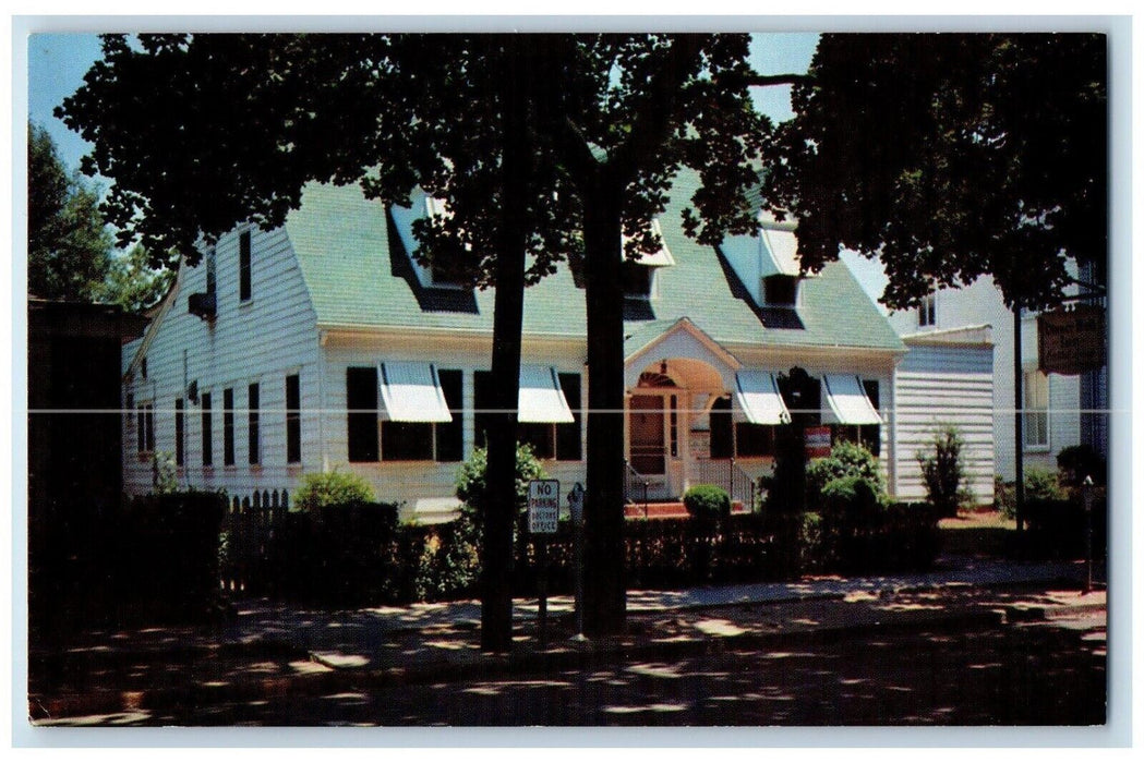 c1950's Dinner Bell Inn Scene Street Dover Delaware DE Restaurant Postcard