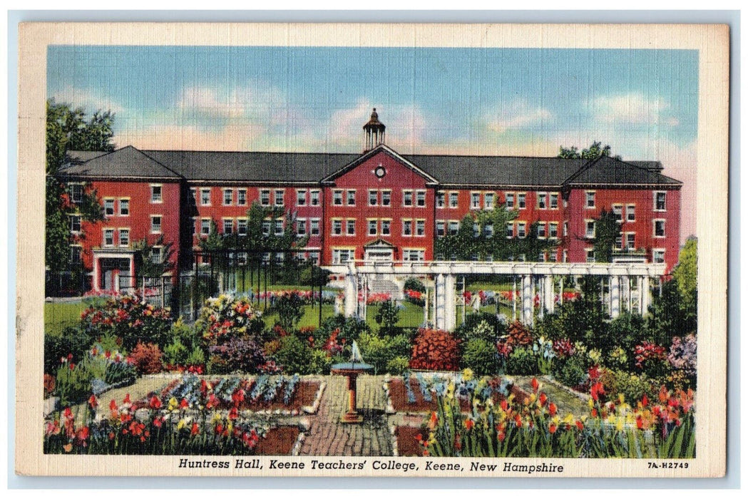 1946 Huntress Hall, Keene Teachers College Keene New Hampshire NH Postcard