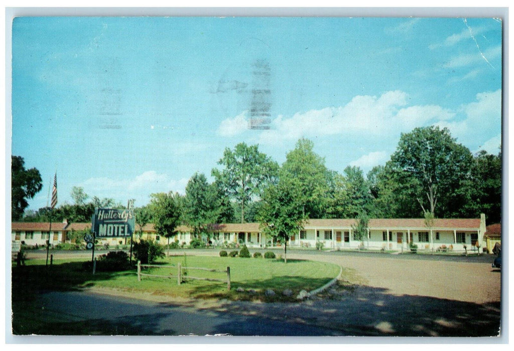 1959 Hutterly's Motel 1 Mile from Cheshire Connecticut CT Vintage Postcard