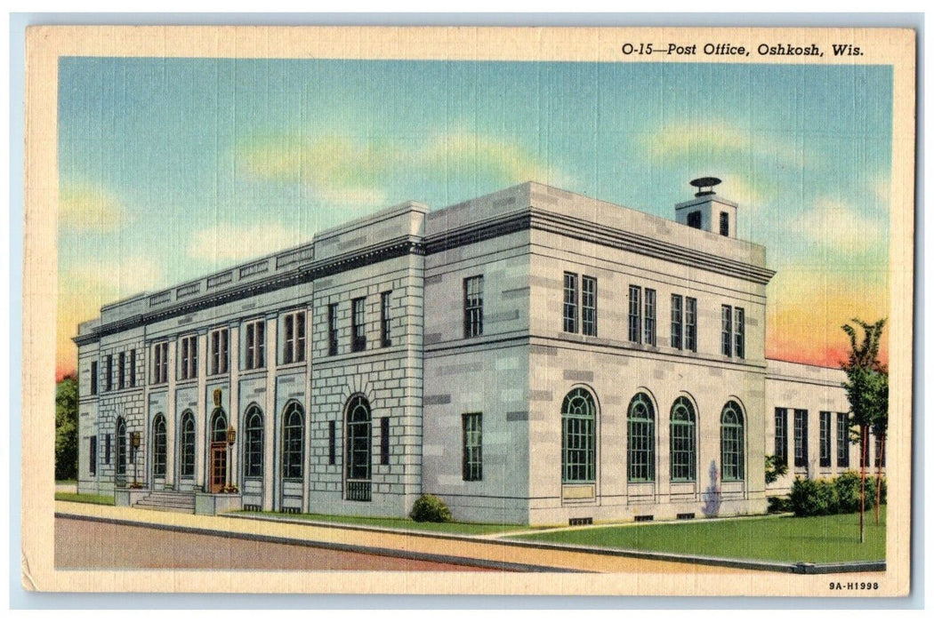 Post Office Building Exterior Scene Roadside Oshkosh Wisconsin WI Postcard