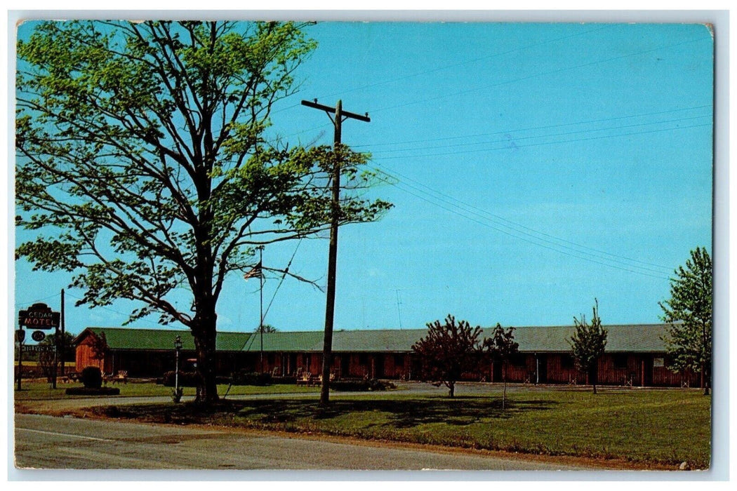 1974 Cedar Motel AAA American Express Avon New York NY Posted Postcard