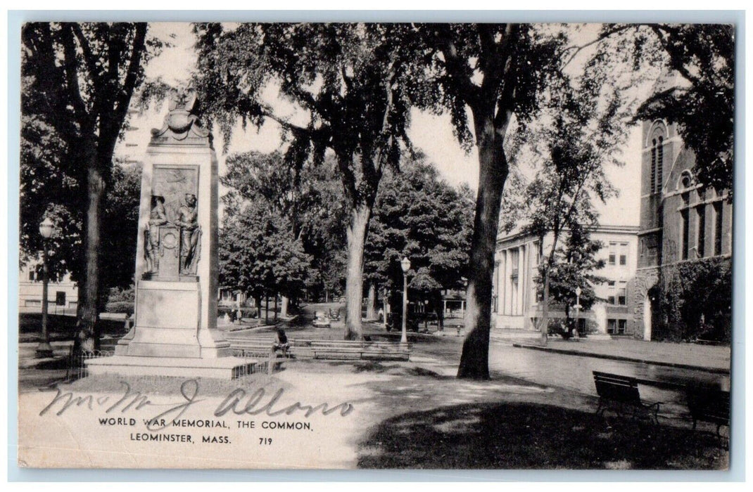 1930 World War Memorial Common Monument Park Leominster Massachusetts Postcard