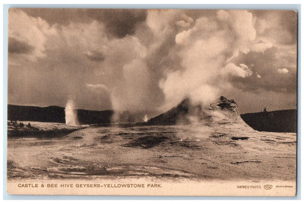 1905 Castle & Bee Hive Geysers Yellowstone Park Wyoming WY Unposted Postcard