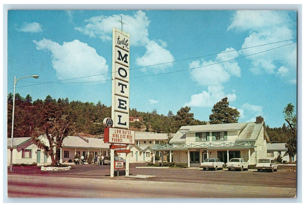 c1950's Twilite Motel E. Santa Fe Avenue Flagstaff Arizona AZ Vintage Postcard