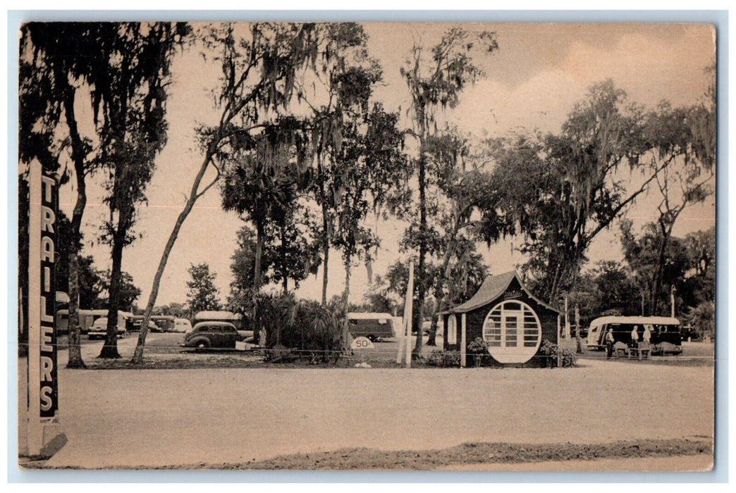 1942 Whitie's Suniland Trailers Park Cars Bus Holly Hill Florida FL Postcard