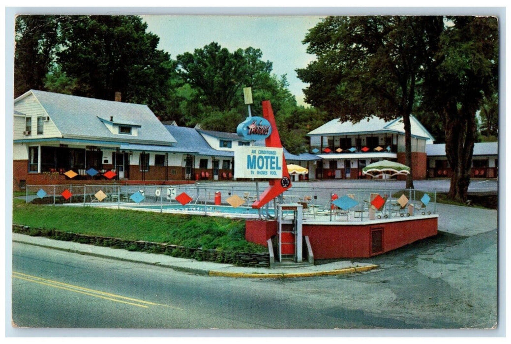 c1950's The Heiress Motel Pool Roadside Barre Vermont VT Vintage Postcard