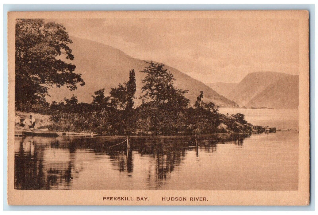 c1930's View Of Hudson River Boat And Mountain Scene Peekskill Bay NY Postcard