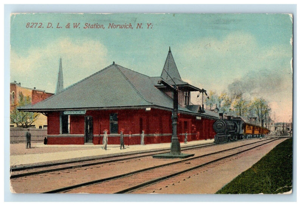 1914 D. L. & W. Station Depot Railroad Train Norwich New York NY Posted Postcard