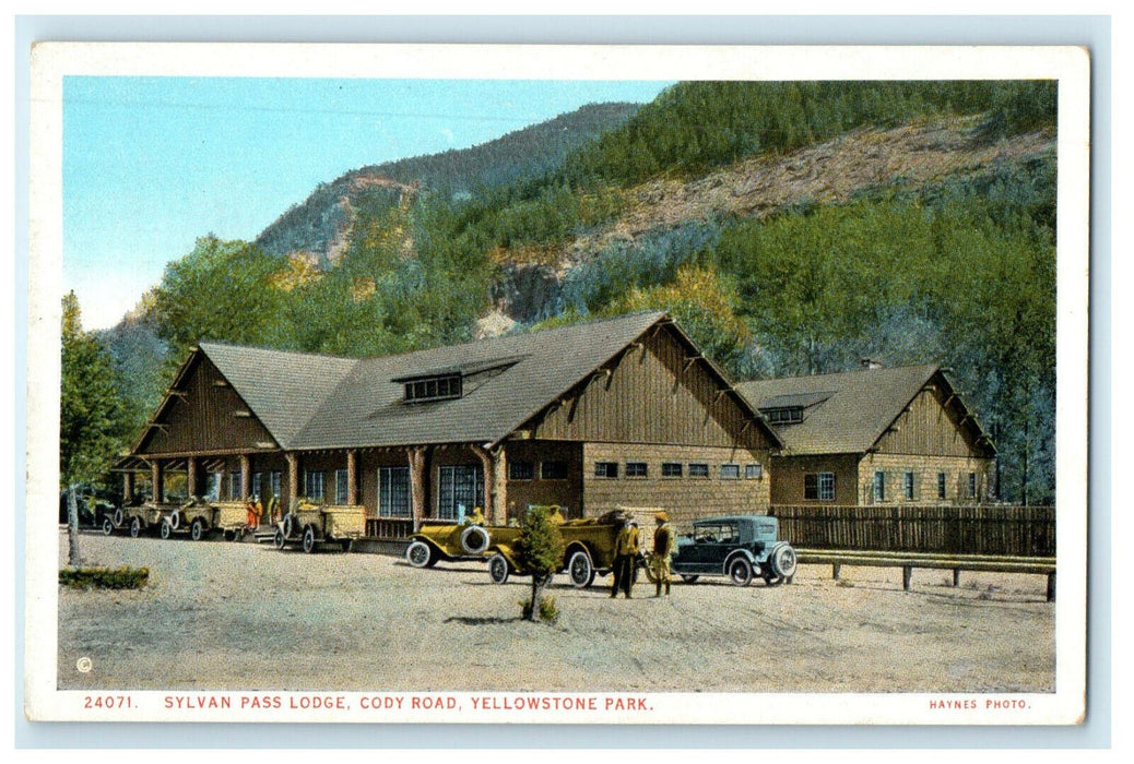 c1920s Sylvan Pass Lodge, Cody Road, Yellowstone Park, Unposted Postcard