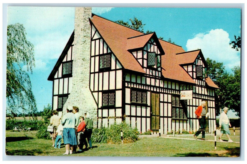 c1950's Coach and Horses Gift Shop at Woodleigh Replicas Kensington PEI Postcard
