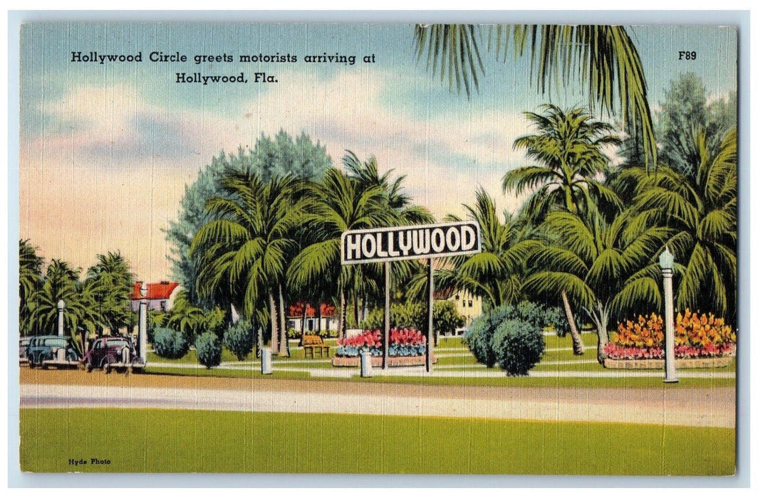 Hollywood Circle Greets Motorist Cars Arriving Hollywood Florida FL Postcard