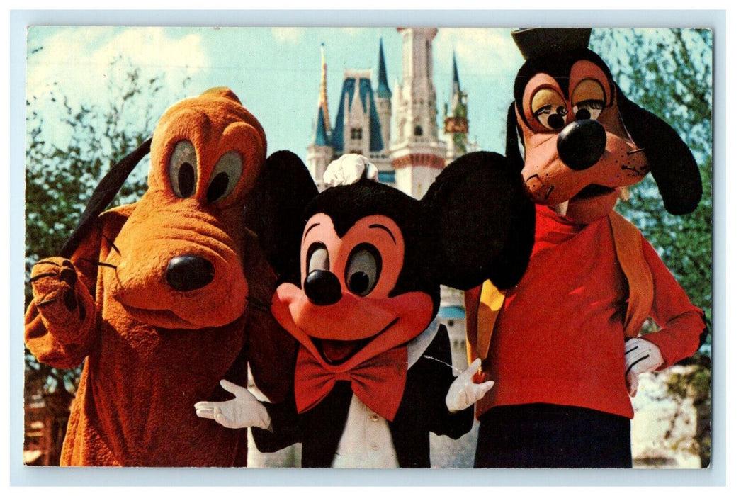 Goofy, Mickey Mouse and Pluto Meets Guests Welcome to the Magic Kingdom Postcard