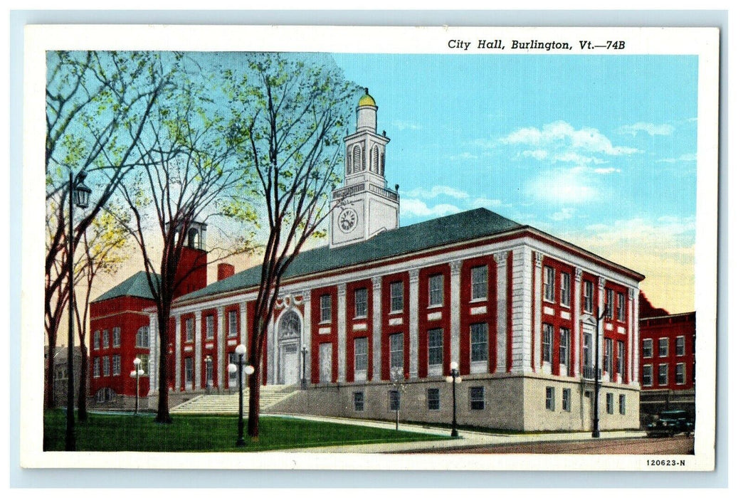 c1927 City Hall View, Burlington, Vermont Vintage Unposted Postcard