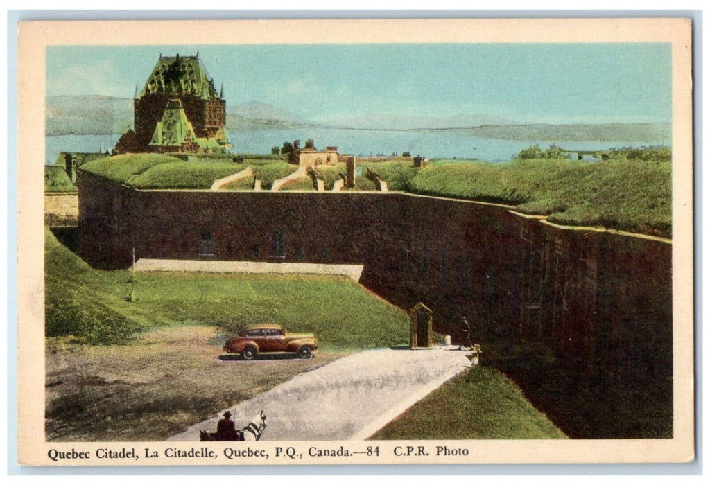 c1950's Horse Carriage Quebec Citadel La Citadelle Quebec PQ Canada Postcard