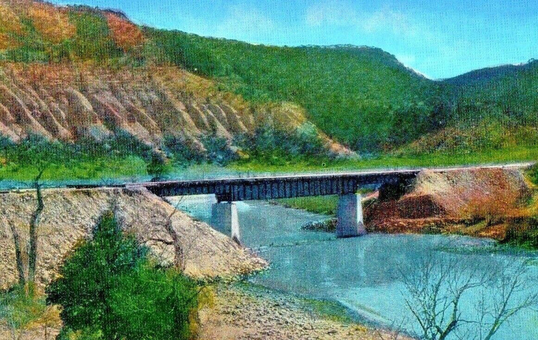 Red Canon CO, Railroad Bridge Over The Colorado River On Dotsero Cutoff Postcard