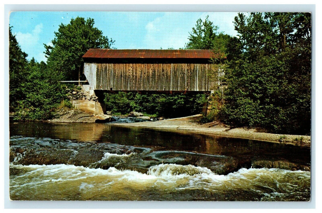 c1930's Old Covered Bridge Cambridge Junction Vermont VT, Kissin Bridge Postcard