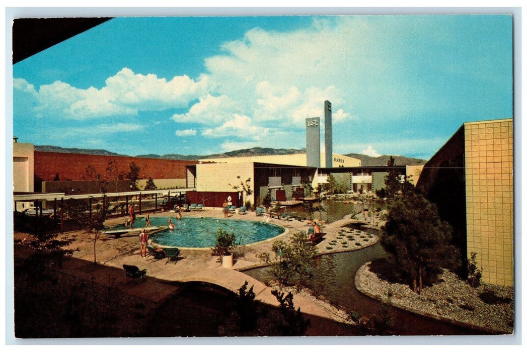 c1960 White Winrock Motor Hotel Shopping Center Albuquerque New Mexico Postcard